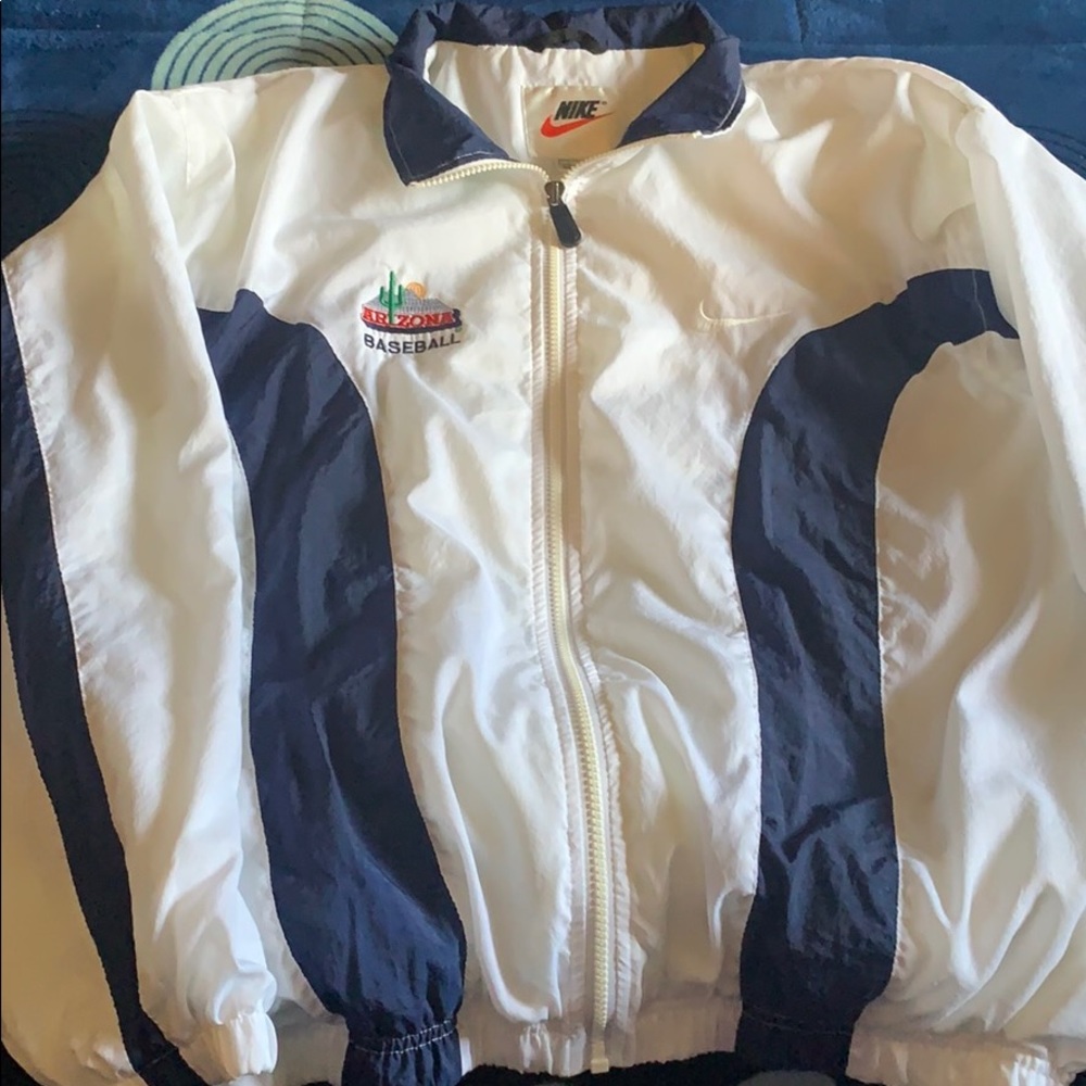 Vintage nike windbreaker